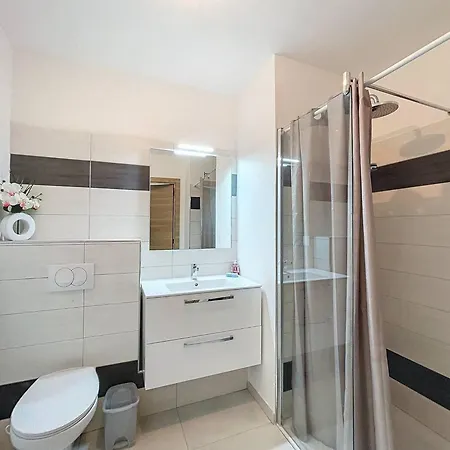 Moderne T3 Avec Piscine Et Terrasse A Calvi - Fr-1-719-28 Apartmán *